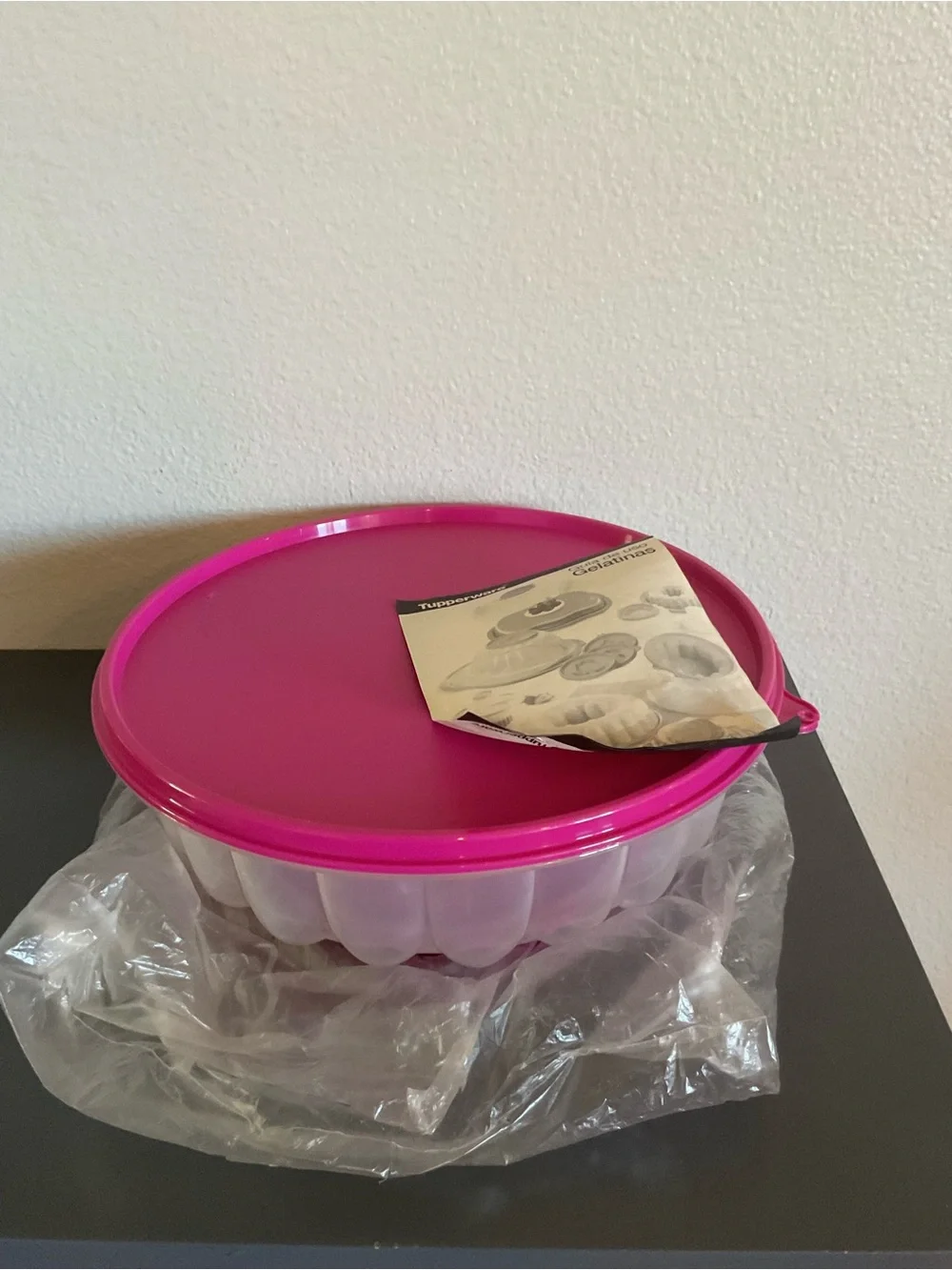 Tupperware Hot Pink Gelatin  Mold